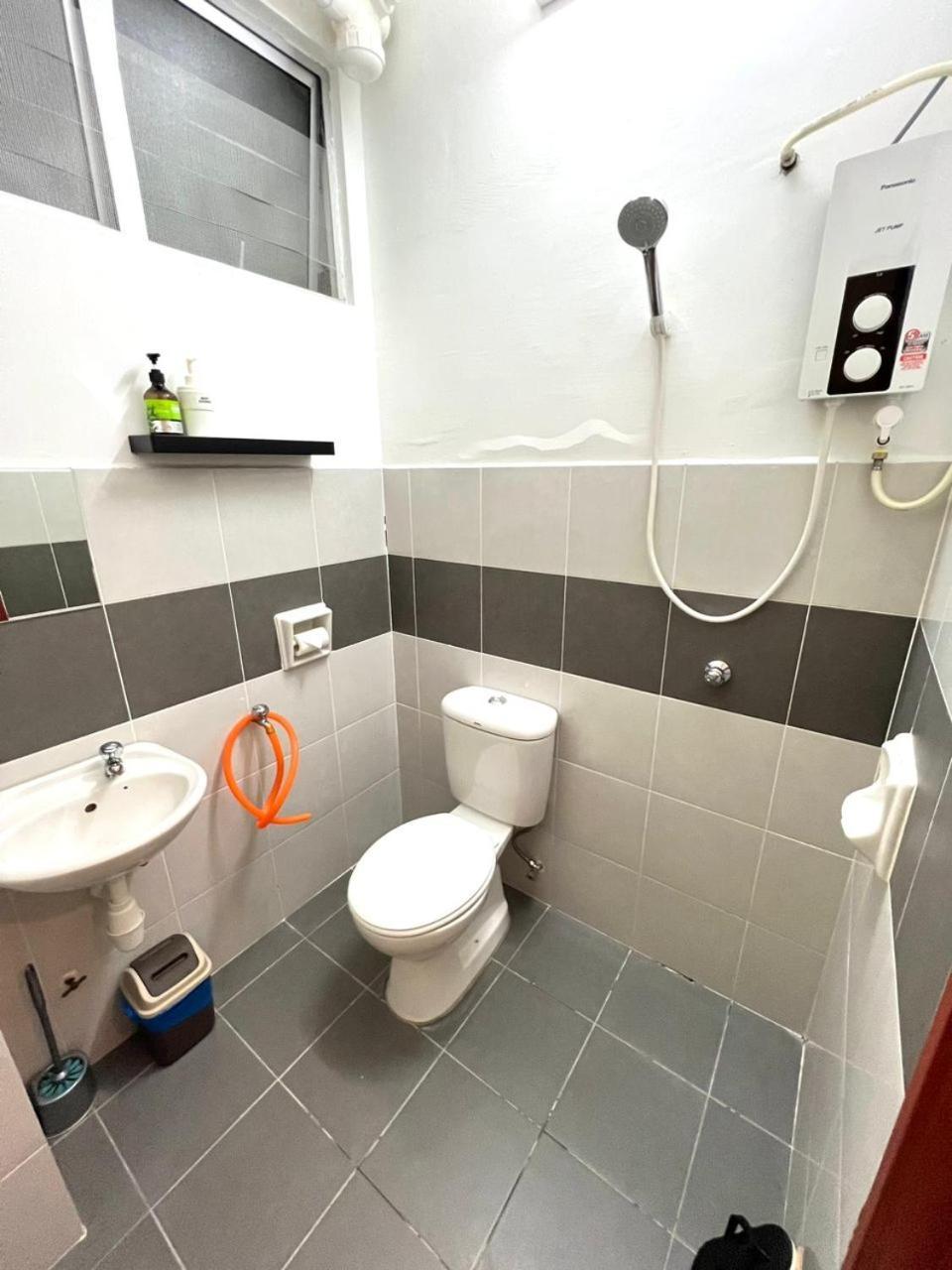 Ocean-View Studio For 2Pax -9Min To Pasarpayang-Mayangmall-Drawbridge Kuala Terengganu Ngoại thất bức ảnh